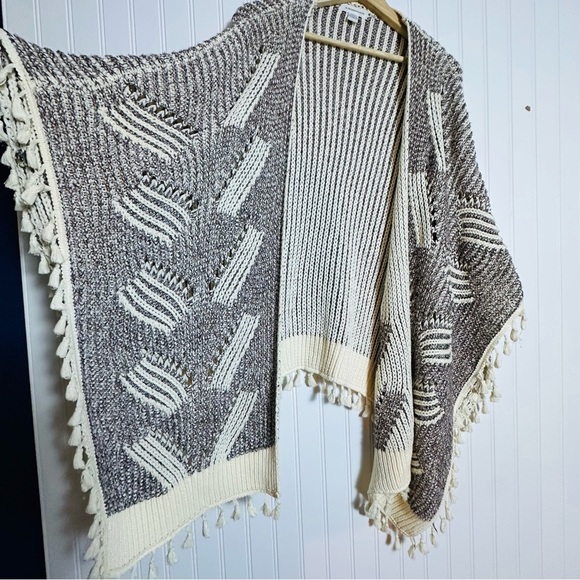 Roffe Anthropologie Eliana Pommed Hem Knit Kimono One Size - Picture 5 of 10